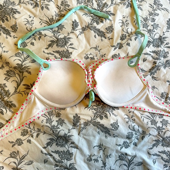 Victoria's Secret Bombshell Push-up Bikini - Picture 4 of 4